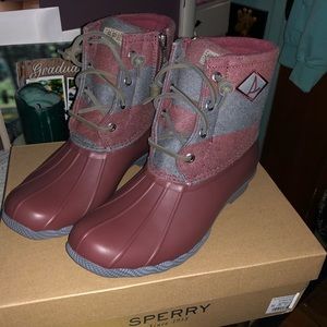 Brand new Sperry boots